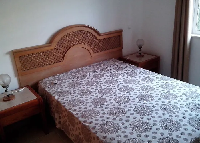 1 Bedroom 5 Min From Falesia And Close To Center D Lägenhet *